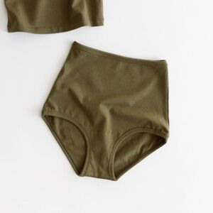 ISO ARQ High-Rise Undies NWT Size Medium in Olive